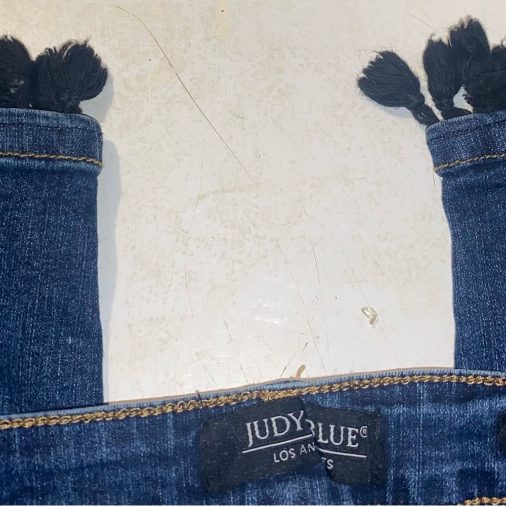 Judy Blue Skinny Fit Jean size 9/29 with pompom on leg